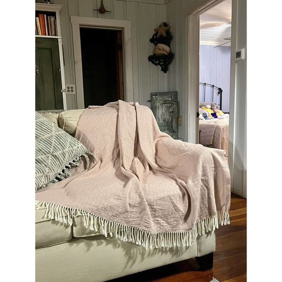 Nido Notte Made In Italy Throw Blanket 56x49 Pink Cream Chevron Stripes Fringed - Picture 2 of 12